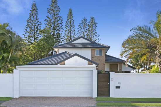 4 bedrooms House in 93 Cassowary Drive BURLEIGH WATERS QLD, 4220