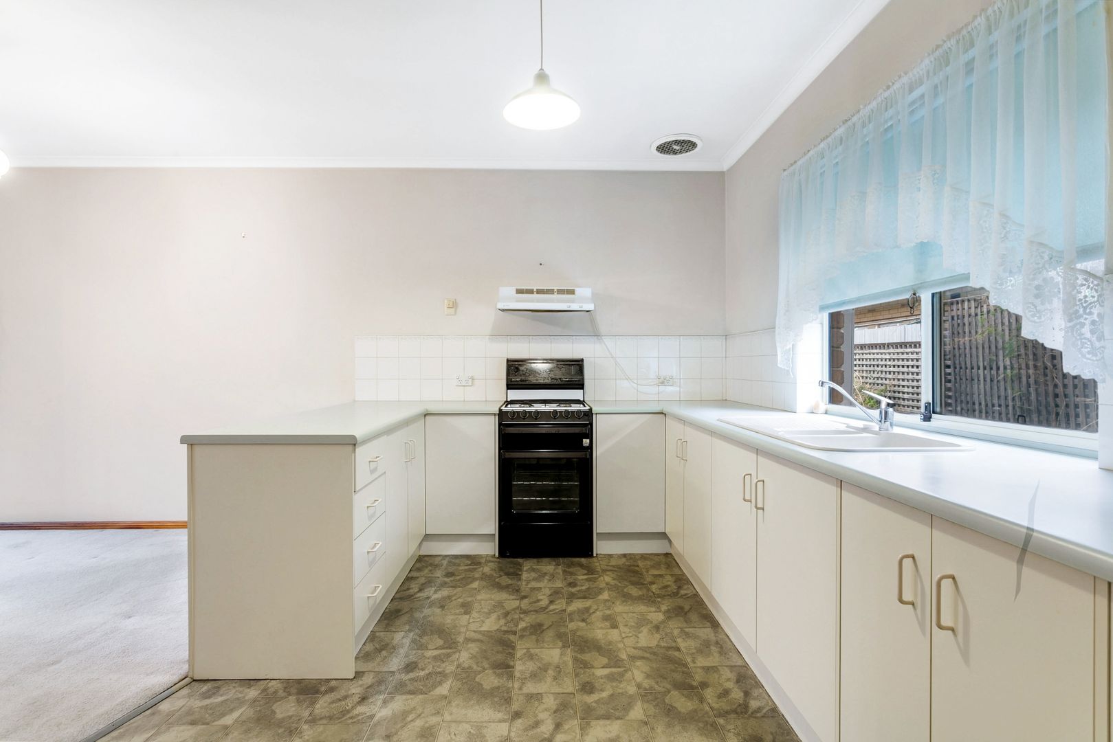 2/39 Carlisle Street, Camden Park SA 5038, Image 1