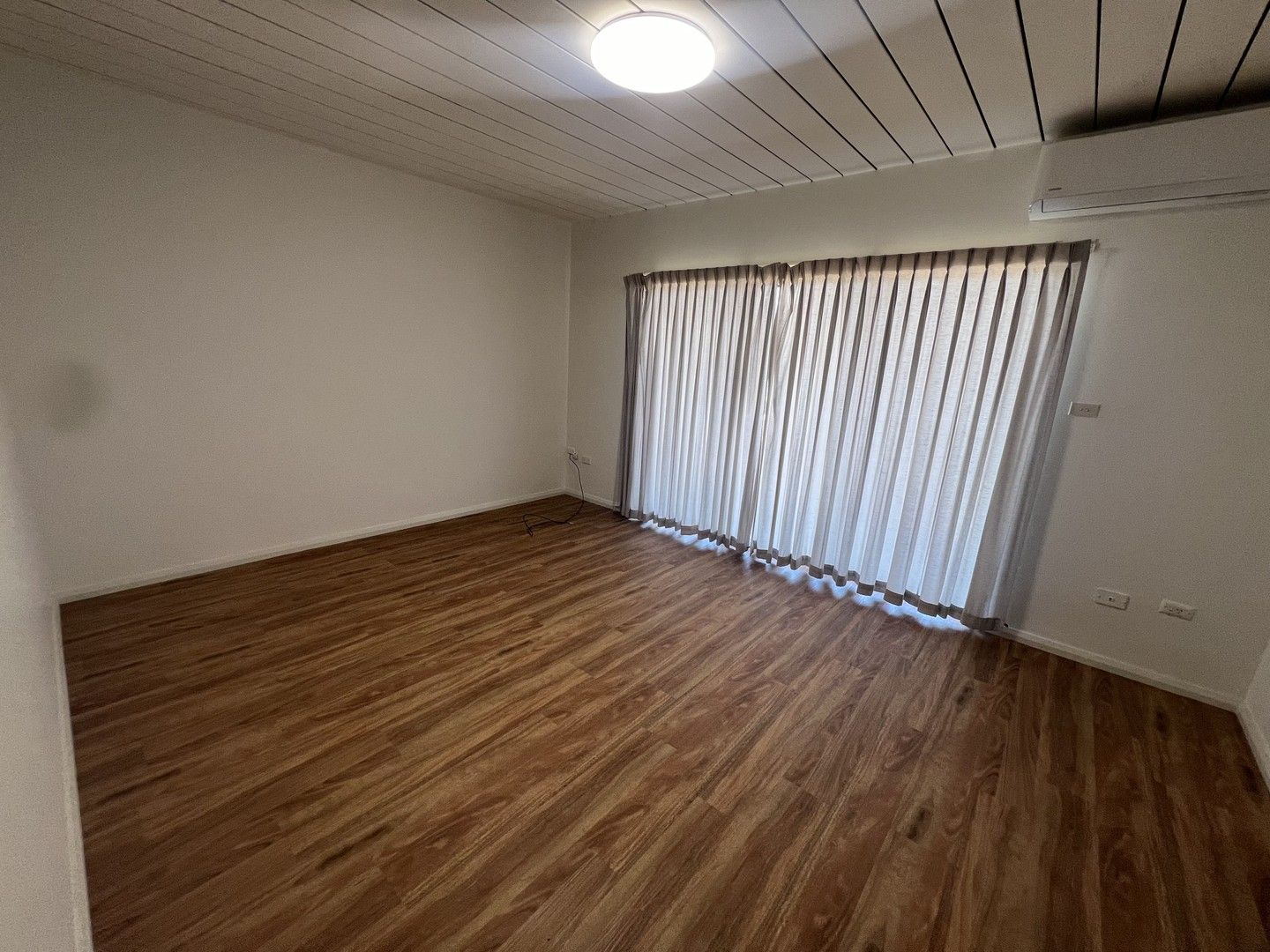 2 bedrooms Apartment / Unit / Flat in 6/127 Kookora Street GRIFFITH NSW, 2680