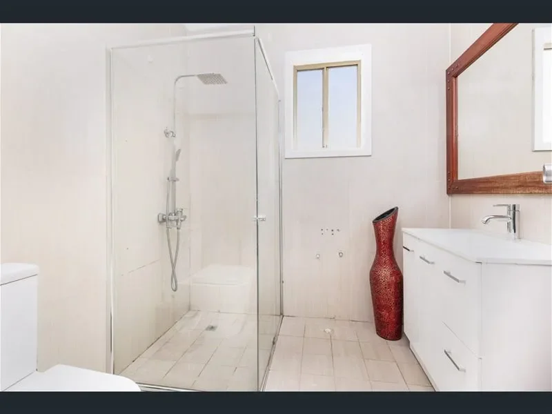 Additional image 5 of 301 roberts road, Greenacre NSW 2190