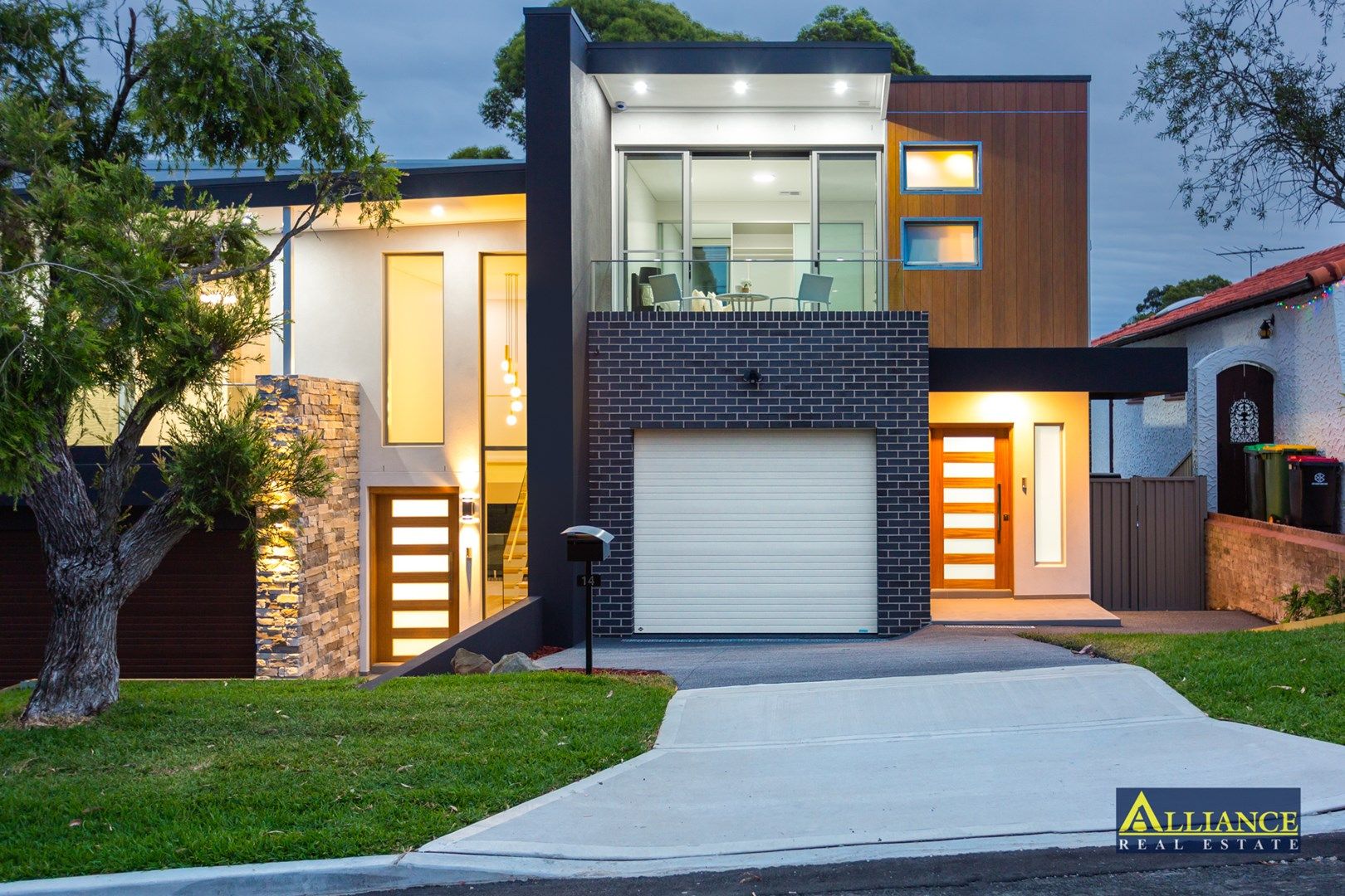 3 bedrooms Semi-Detached in 14 Karen Avenue PICNIC POINT NSW, 2213