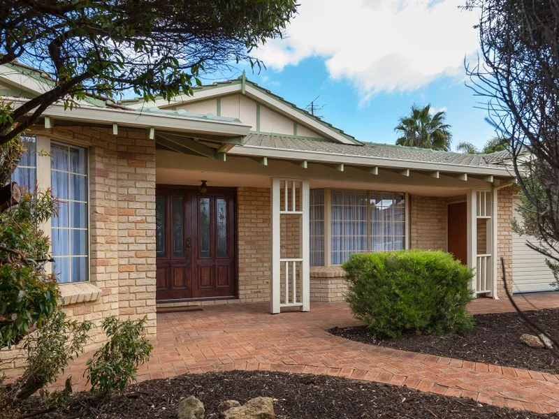 15 Levey Rise, Winthrop WA 6150