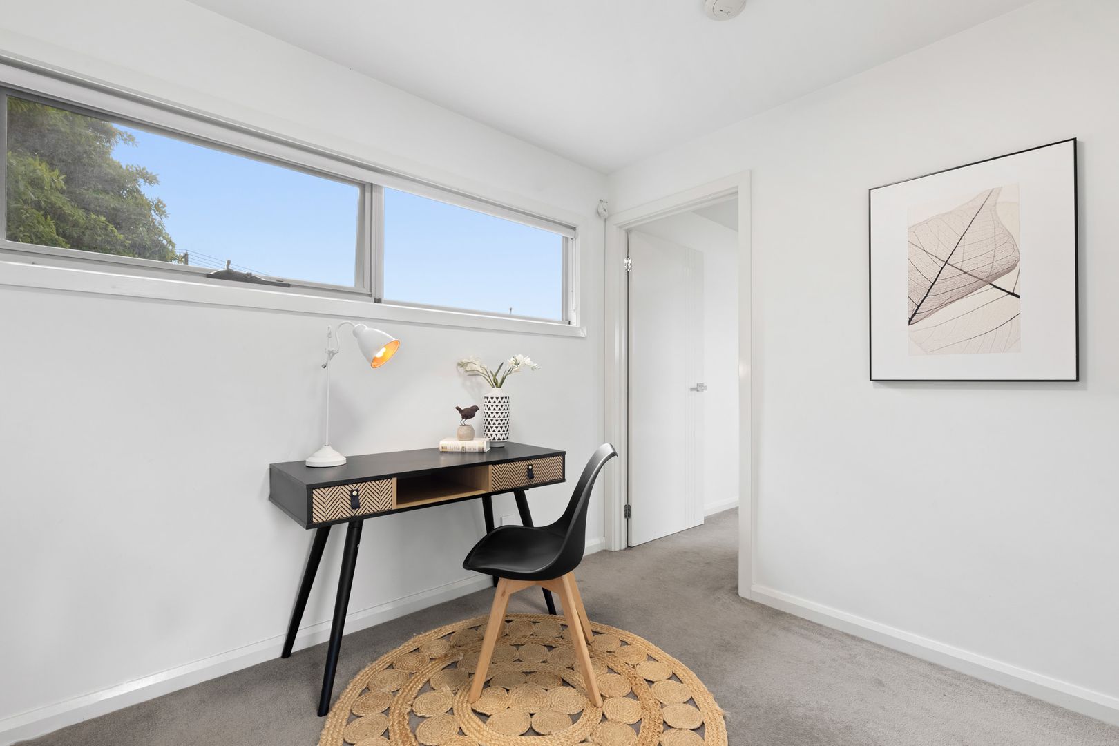 5/18 Hiddleston Avenue, Box Hill South VIC 3128, Image 2