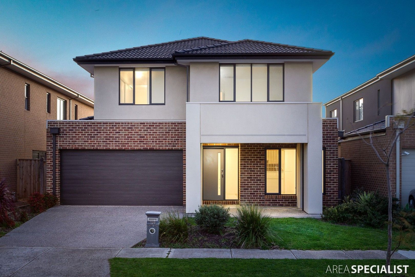 4 bedrooms House in 126 Bondi Parade POINT COOK VIC, 3030