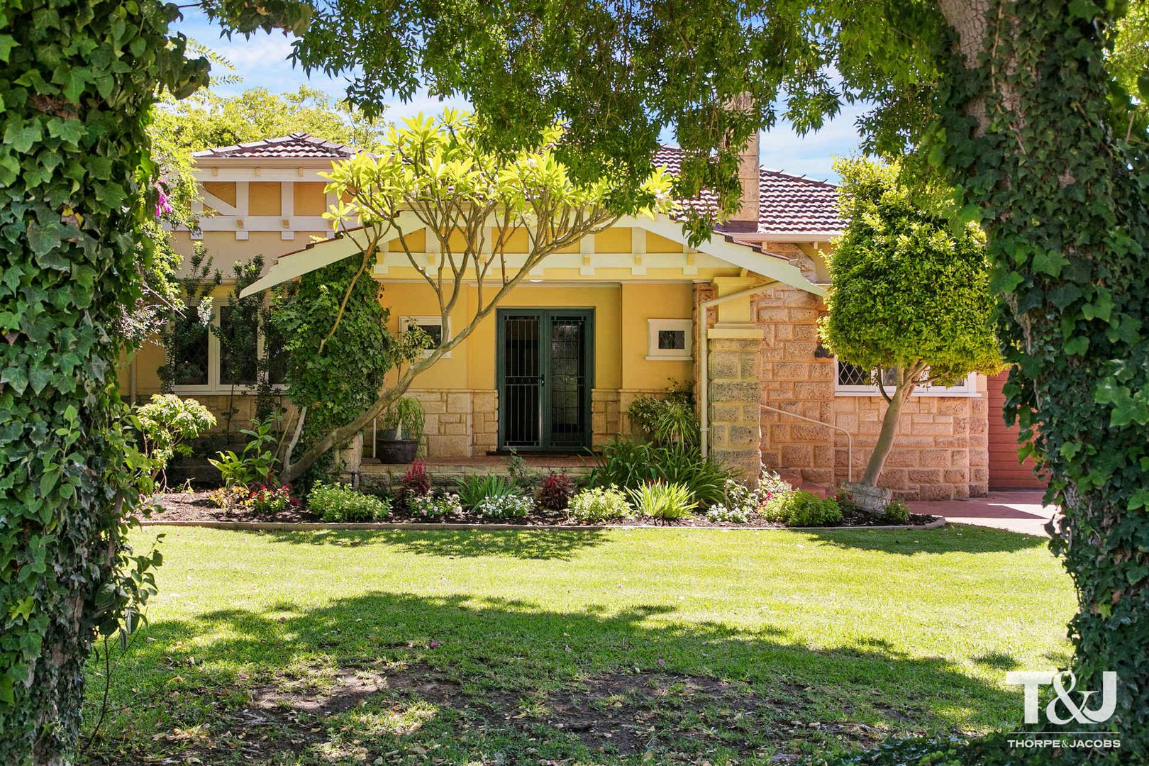 17 Thomas Street, Nedlands WA 6009, Image 1