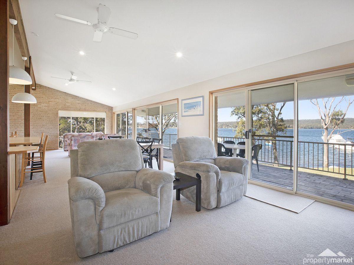 Gwandalan NSW 2259 house for Rent, Prices starting from 235 per night