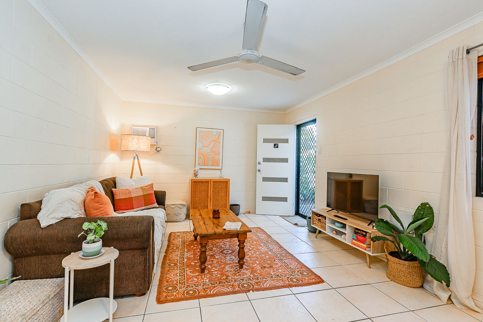 2/7 Warburton Street, North Ward QLD 4810, Image 2