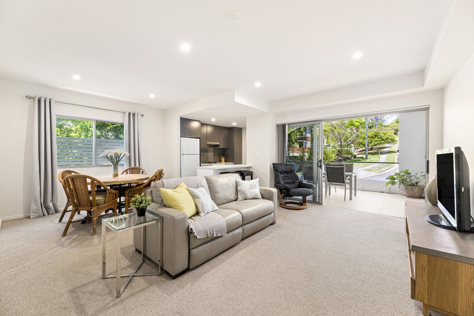 7/27 York Street, Indooroopilly QLD 4068, Image 2