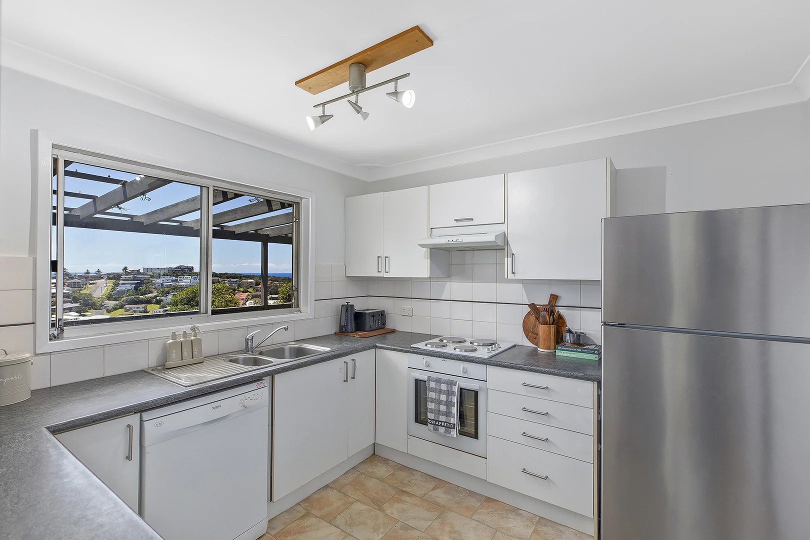 Additional image 9 of 64 Kurrawyba Avenue, Terrigal NSW 2260