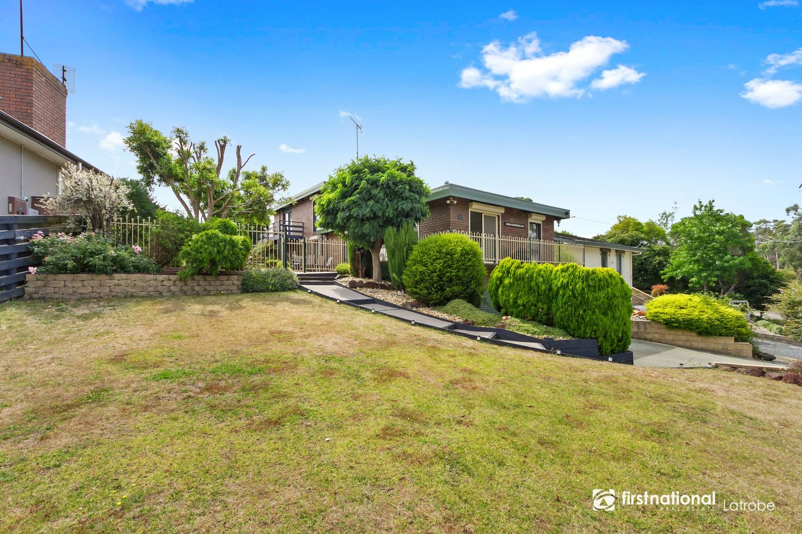 76 Manning Drive, Churchill VIC 3842, Image 2