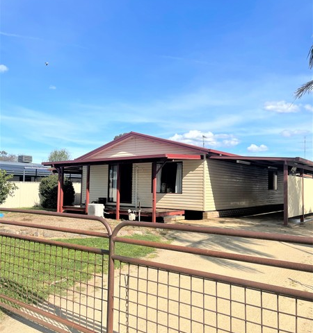 38-40 Hill Street, Tocumwal NSW 2714