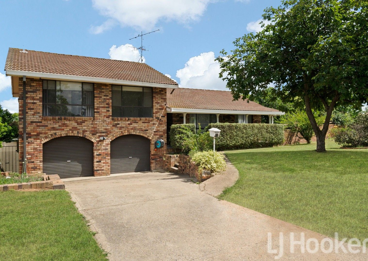 4 bedrooms House in 2 Tandora Street KELSO NSW, 2795
