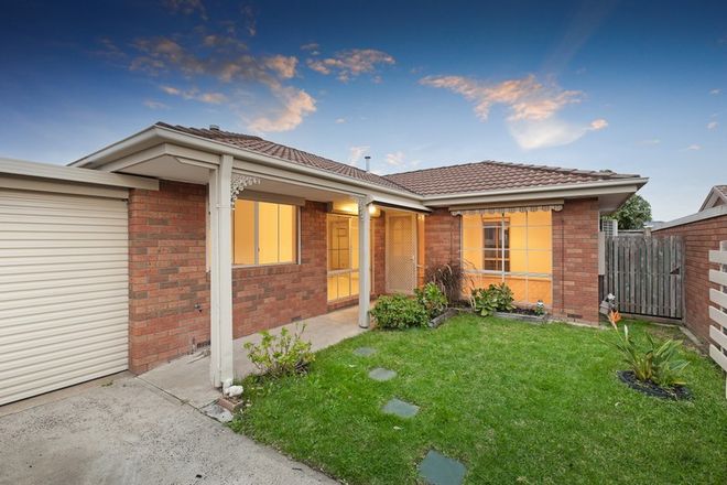Picture of 2/15 Parkview Close, DANDENONG VIC 3175