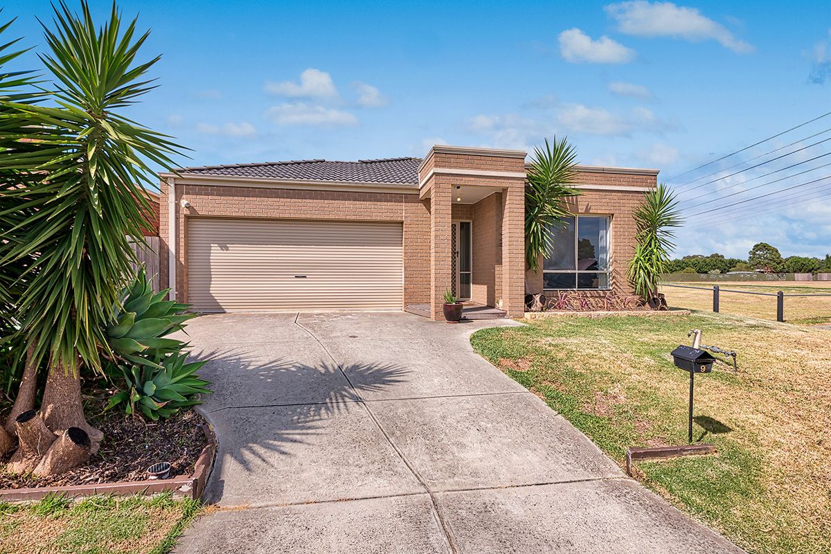 9 Hope Court, Cranbourne West VIC 3977, Image 0