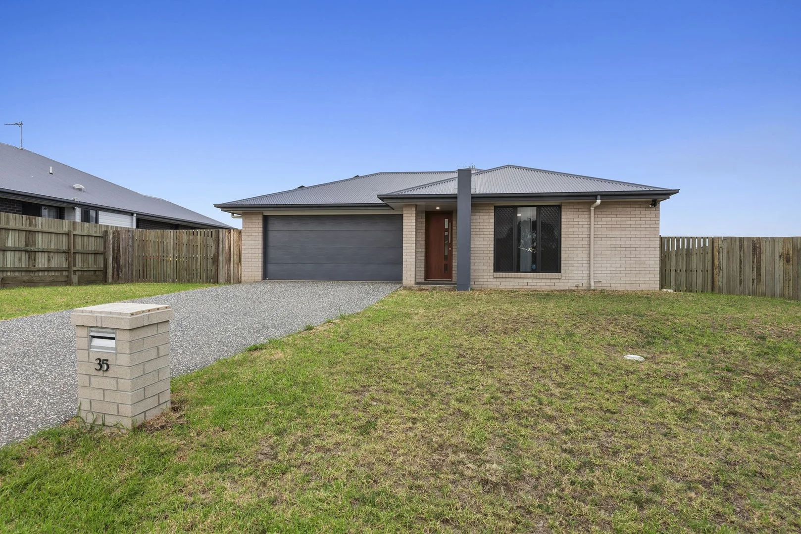 35 Fitzgerald Circuit, Wyreema QLD 4352