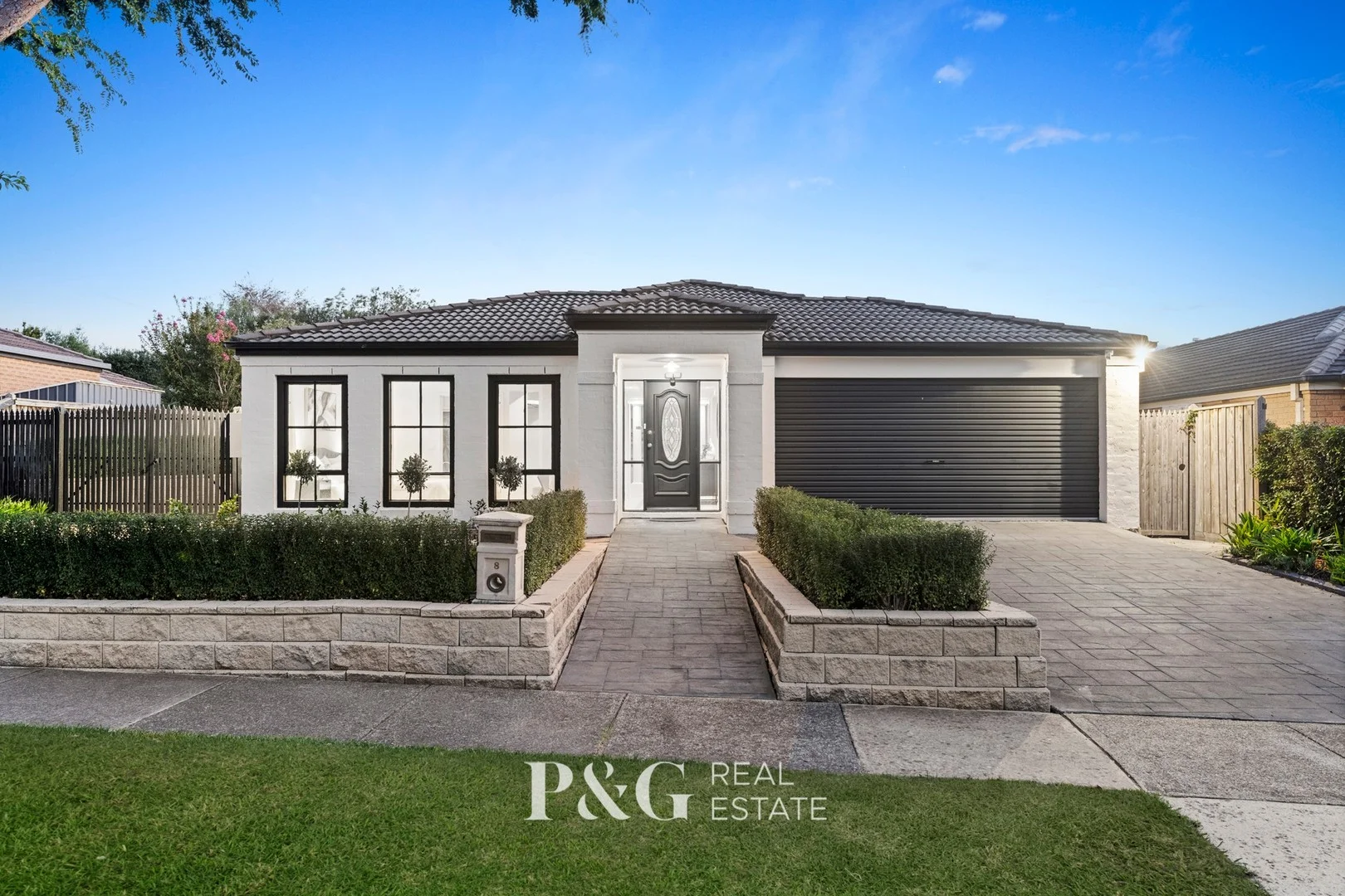 8 Peppertree Avenue, Narre Warren South VIC 3805