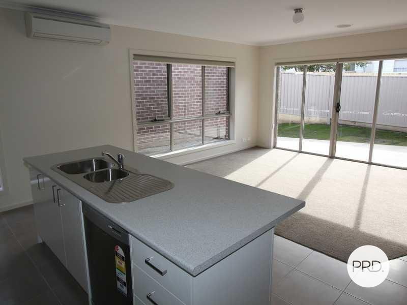 1/1306 Geelong Road, Mount Clear VIC 3350, Image 2