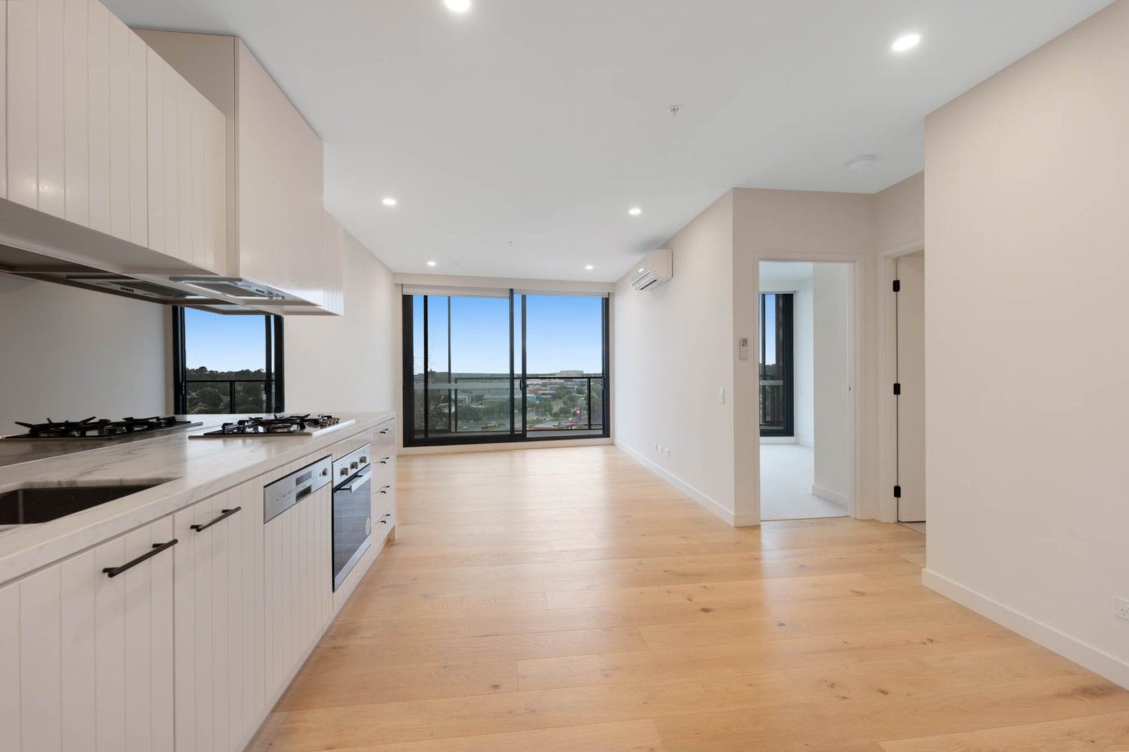 2 bedrooms Apartment / Unit / Flat in 1902/864 Blackburn Rd CLAYTON VIC, 3168