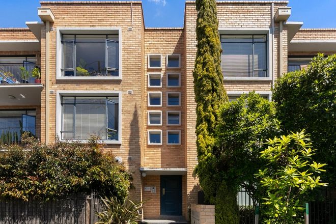 Picture of 10/126 Alma Road, ST KILDA EAST VIC 3183