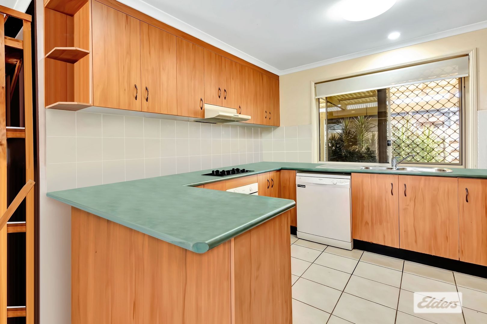 8 Porpoise Place, Andergrove QLD 4740, Image 2