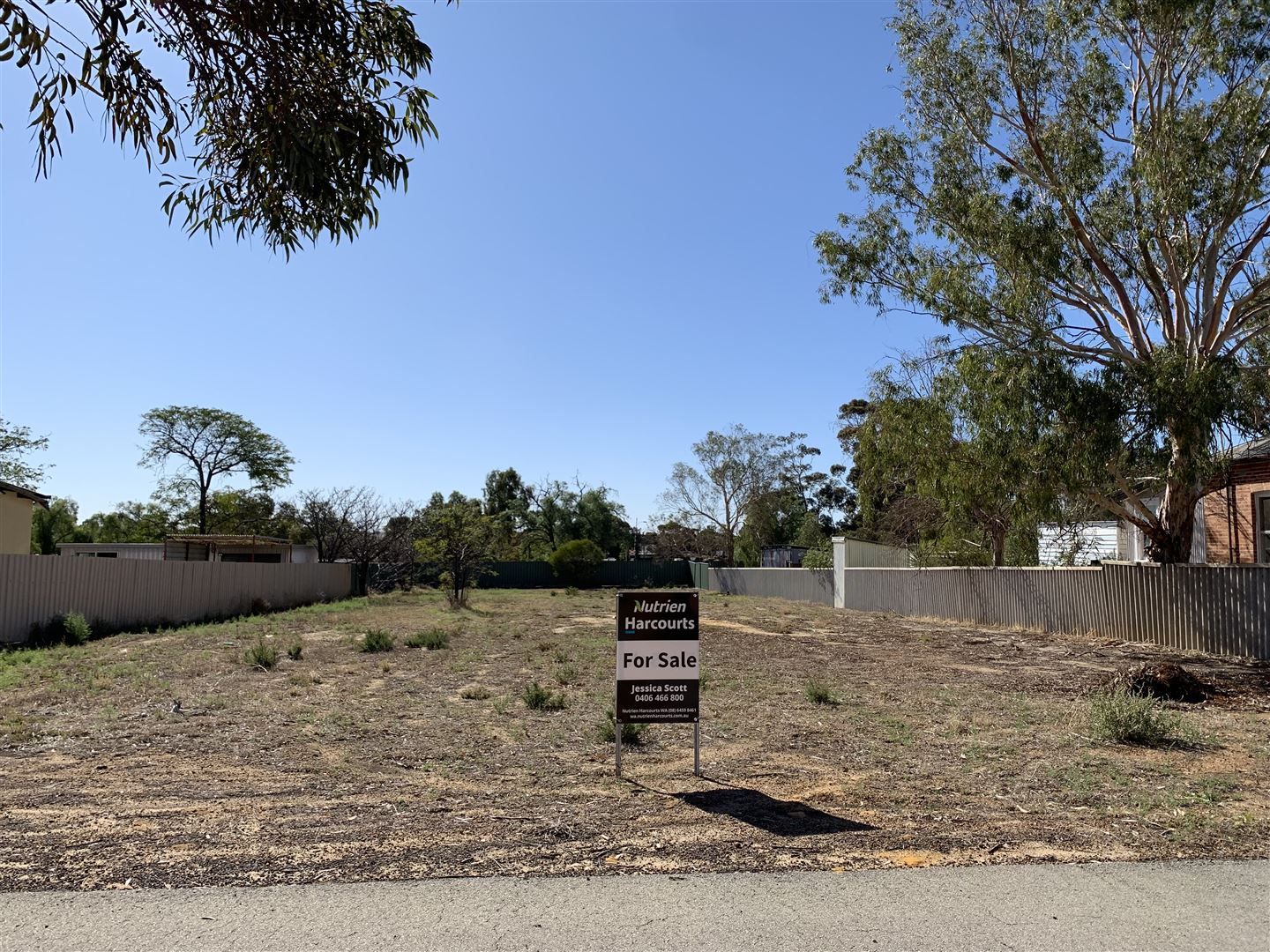 10 Kitchener Road, Merredin WA 6415 Domain