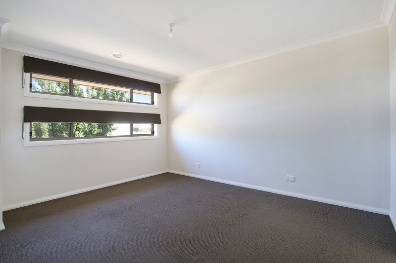 6 Dempster Place, Leneva VIC 3691, Image 2