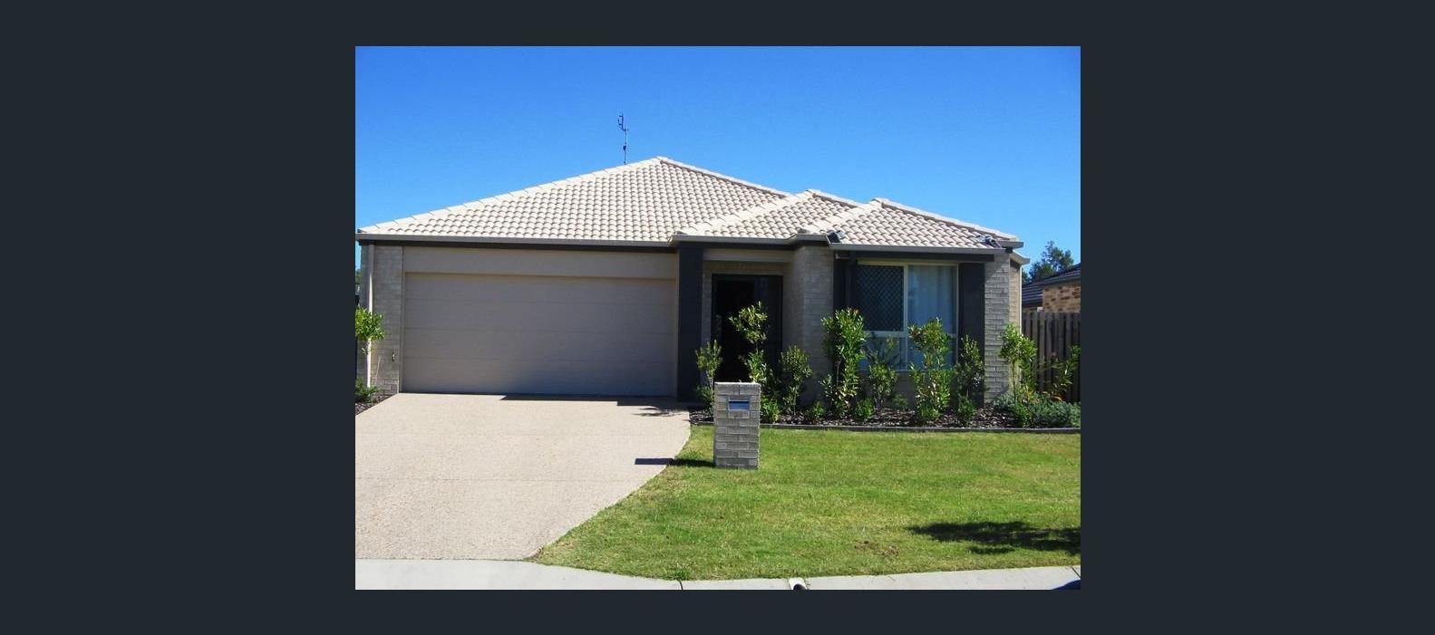 4 bedrooms House in 33 Whitsunday Drive PACIFIC PARADISE QLD, 4564