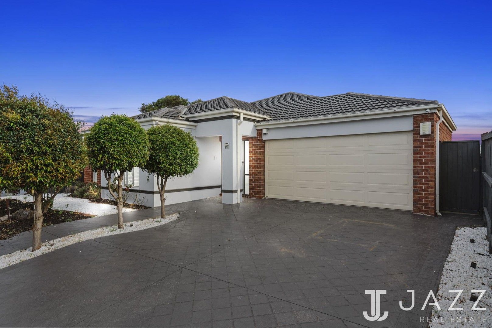 4 bedrooms House in 1 Vine Close POINT COOK VIC, 3030