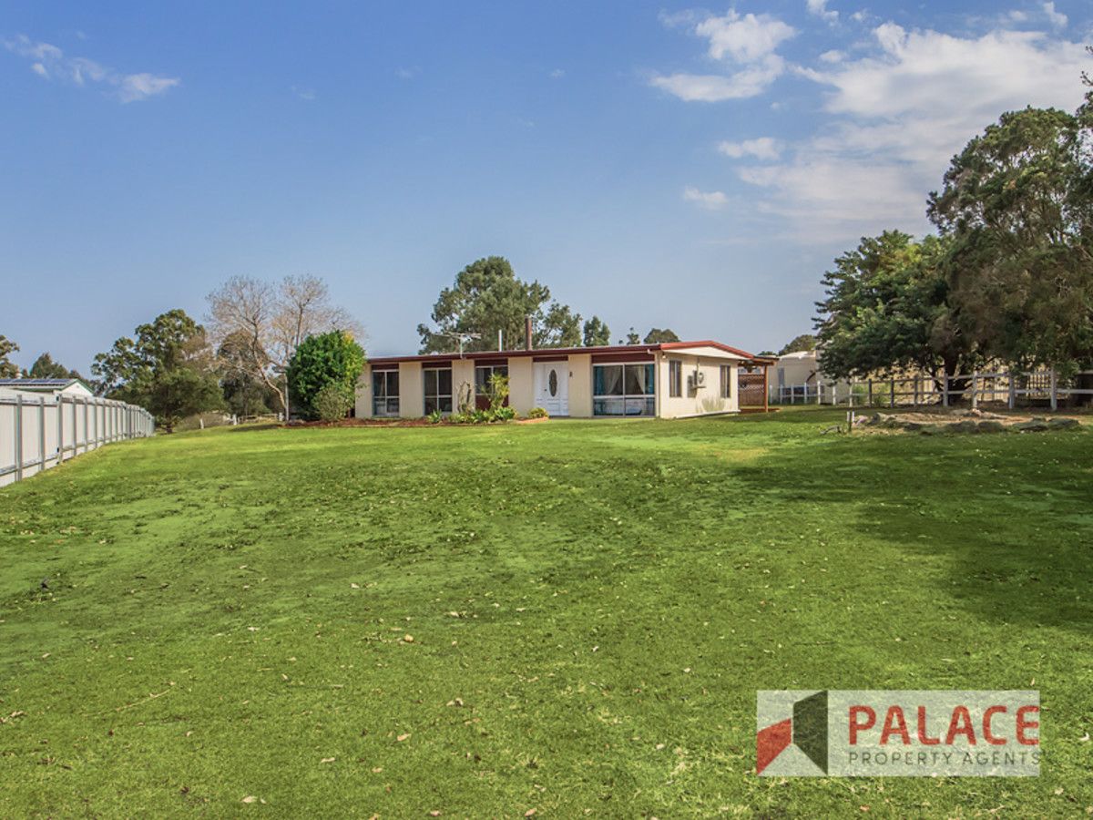 31 Brisbane Crescent, Barellan Point Property History & Address