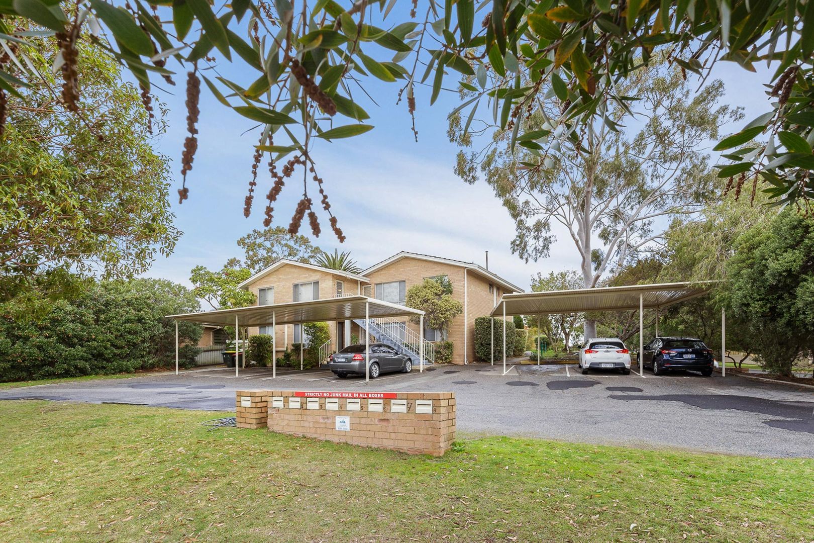 2 bedrooms Apartment / Unit / Flat in 6/9 Ken Street WEMBLEY DOWNS WA, 6019