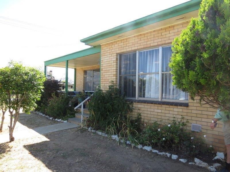 10 Armstrong Street, Charlton VIC 3525, Image 2