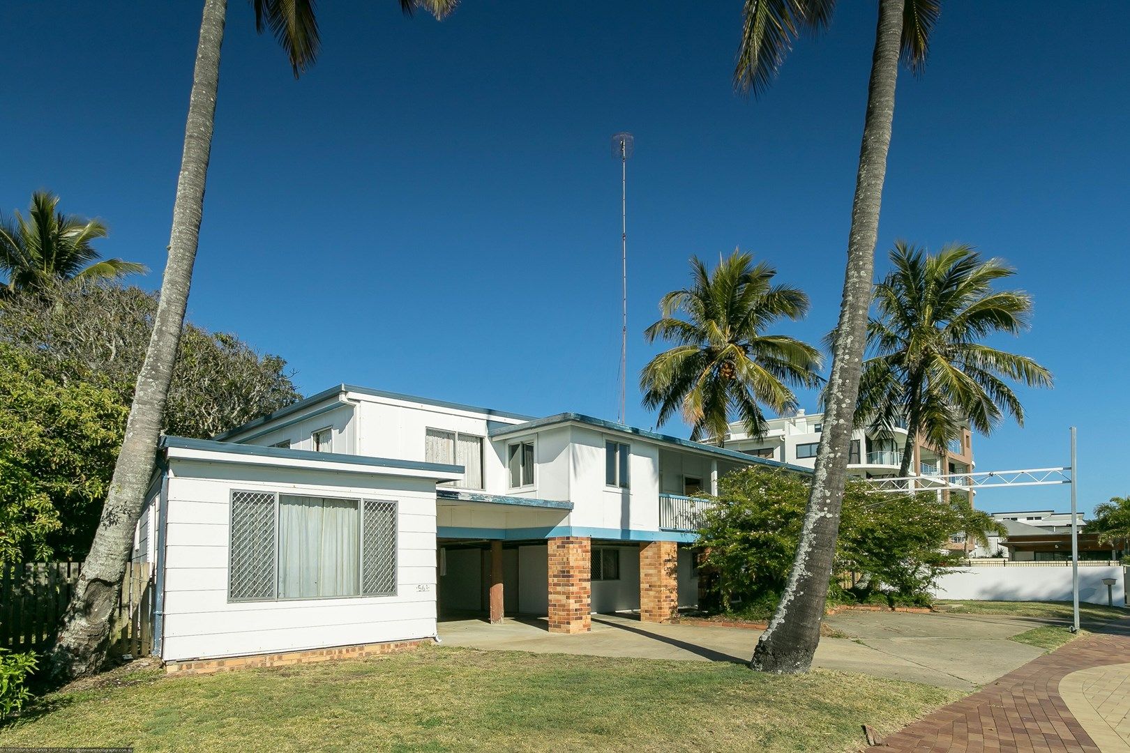 561 & 562 Charlton Esplanade, Urangan QLD 4655, Image 1