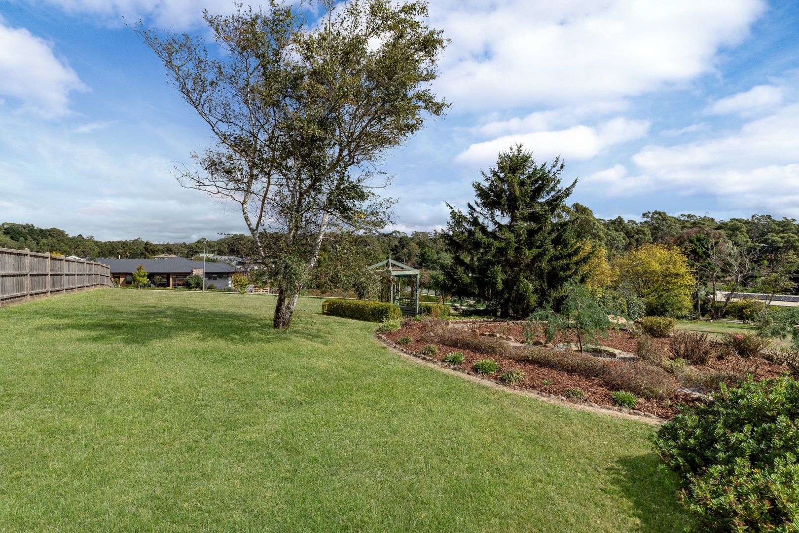 2 Lilley Court, Woodend VIC 3442, Image 2