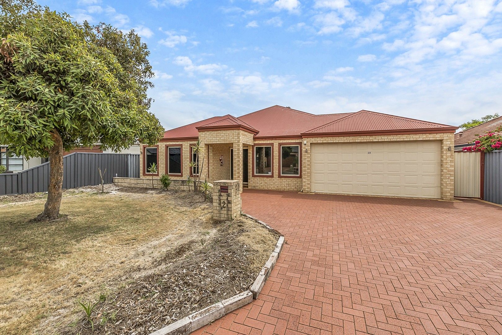 4 bedrooms House in 12 Conostylis Parade BALDIVIS WA, 6171
