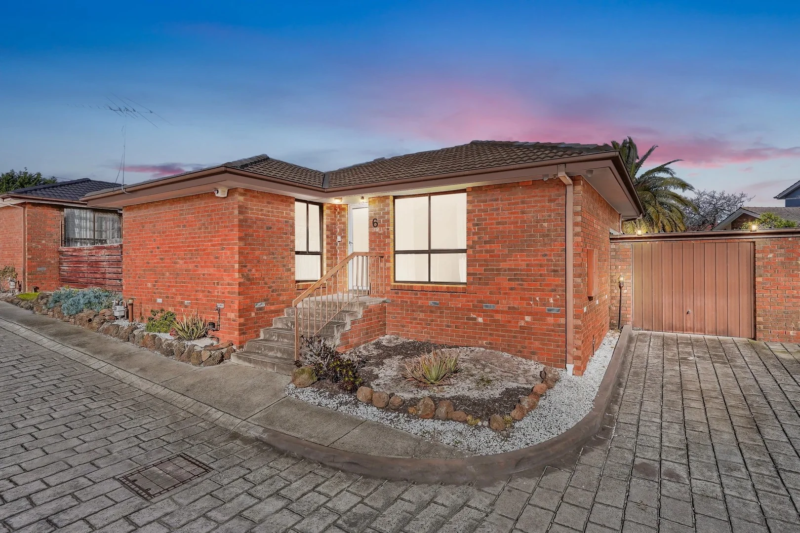 6/241-243 Westall Road, Clayton South VIC 3169