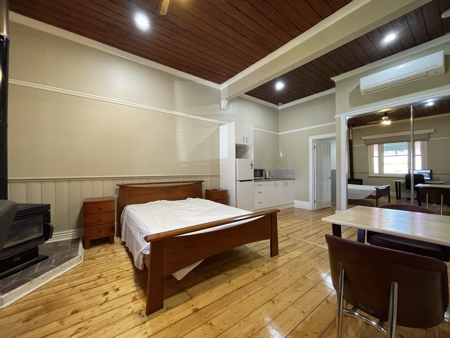 1 bedrooms Apartment / Unit / Flat in Studio 2/66 Anzac Avenue SEYMOUR VIC, 3660