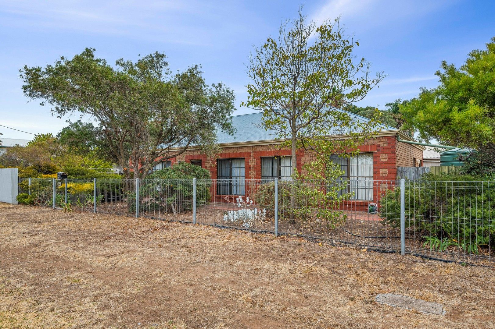 4 bedrooms House in 17 Zephyr Tce PORT WILLUNGA SA, 5173