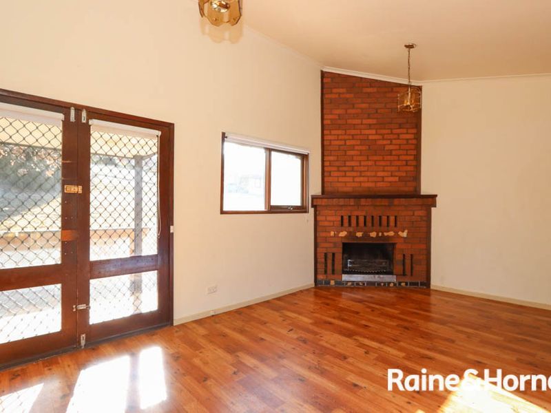 3 De Clouett Place, Windradyne NSW 2795, Image 2