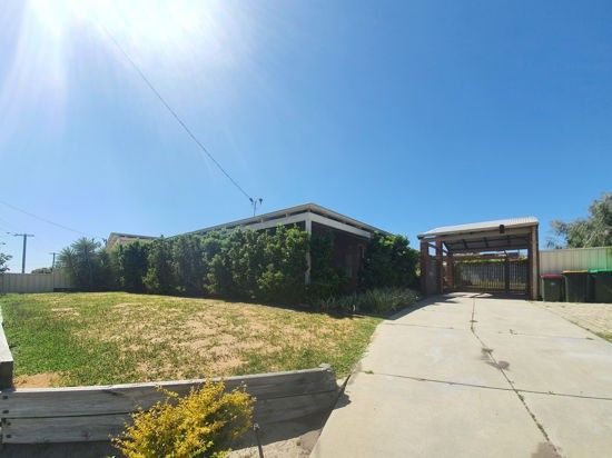 4 Torenia Way, Yangebup WA 6164