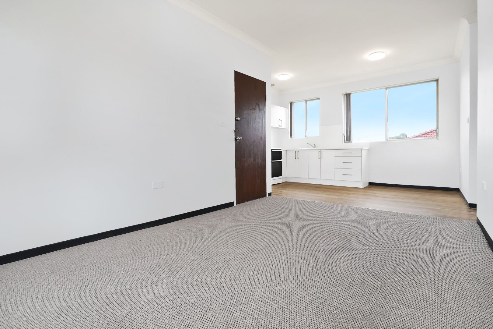 5/41 McKenzie Avenue, Coniston NSW 2500 Apartment For Rent 395