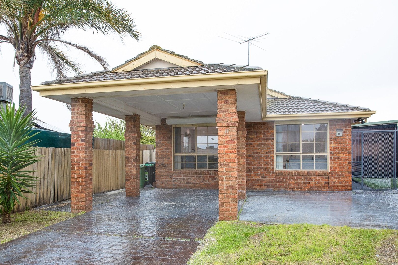 3 bedrooms Apartment / Unit / Flat in 1/11 Thistle Court MEADOW HEIGHTS VIC, 3048
