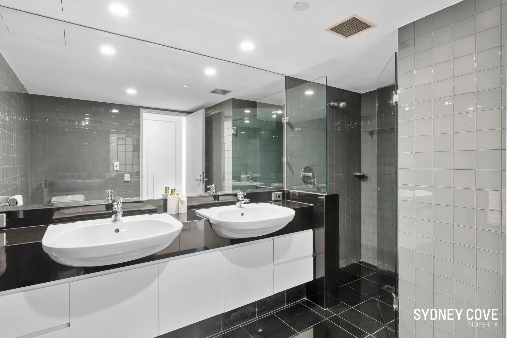 Additional image 16 of 1301/2 Dind Street, Milsons Point NSW 2061