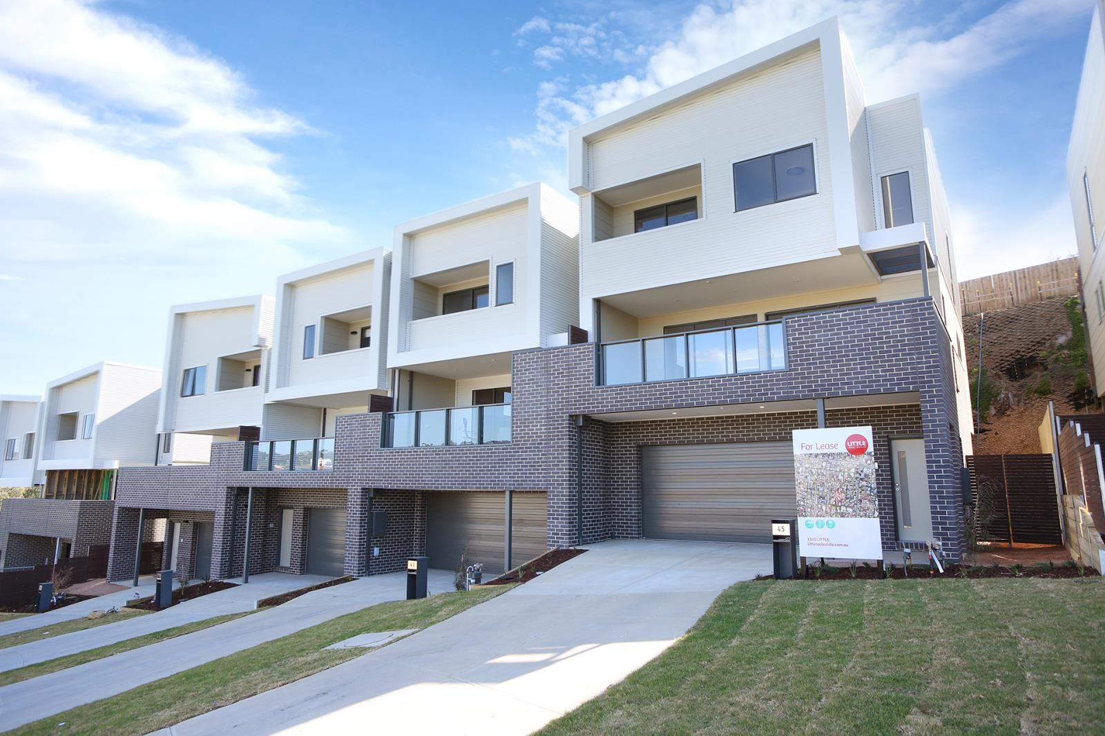 4 bedrooms House in 45 Vista Circuit WESTMEADOWS VIC, 3049