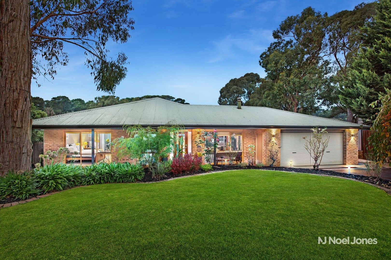 2 William Gill Place, Croydon Hills VIC 3136, Image 0