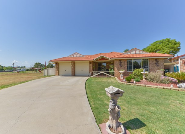 11 Giles Place, Westdale NSW 2340