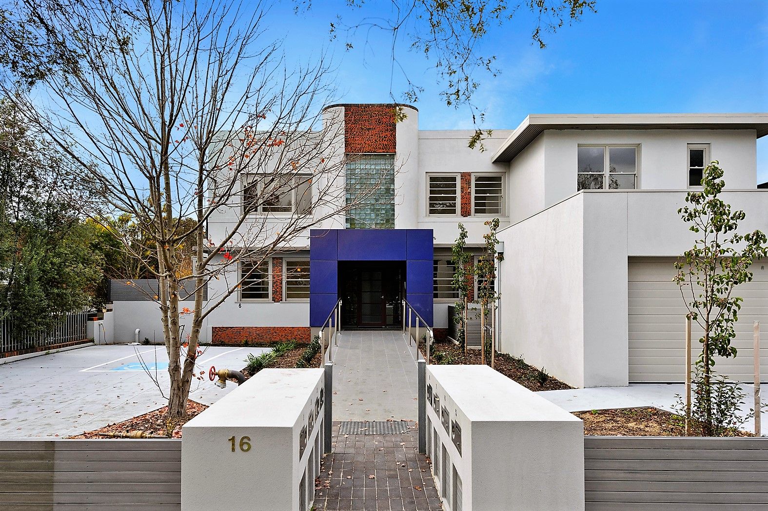 2 bedrooms Apartment / Unit / Flat in 1/16 Wills Street GLEN IRIS VIC, 3146