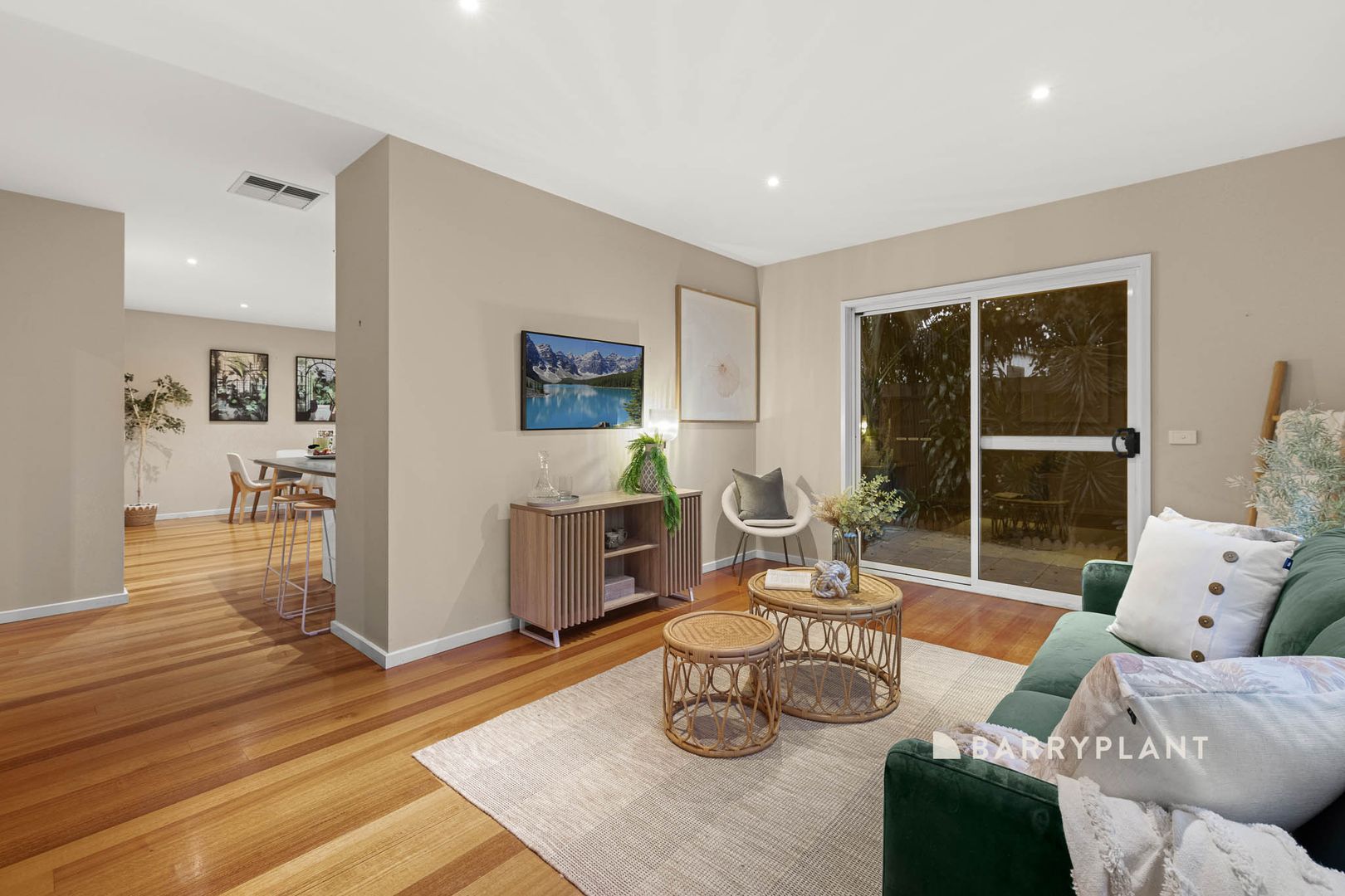 7 Mosig Court, Hampton Park VIC 3976, Image 2