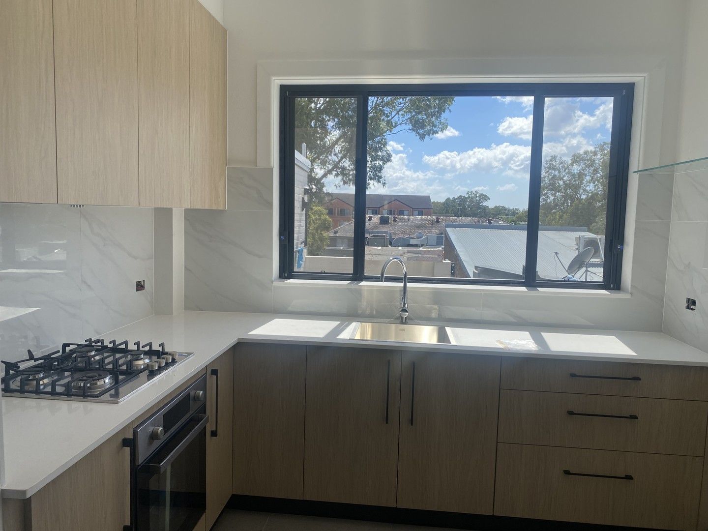 2 bedrooms Apartment / Unit / Flat in 1/19 Padstow Pde PADSTOW NSW, 2211