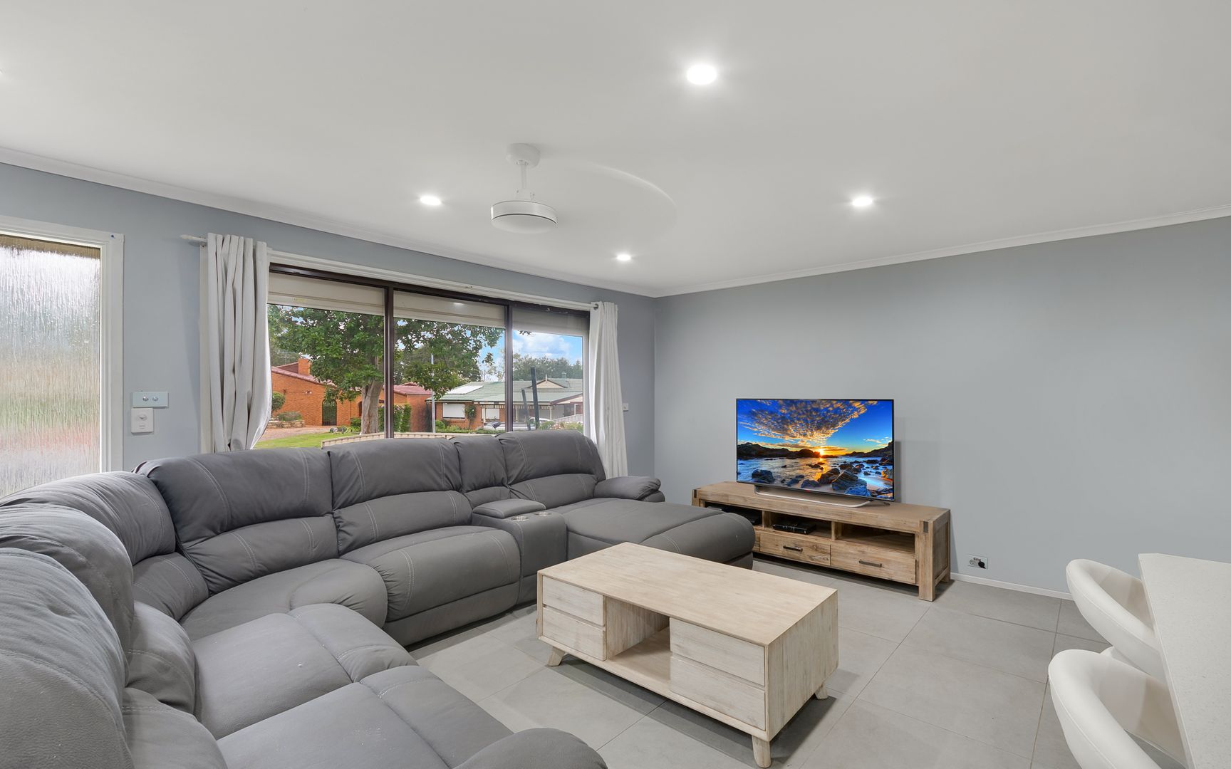 22 Albillo Place, Eschol Park NSW 2558, Image 1