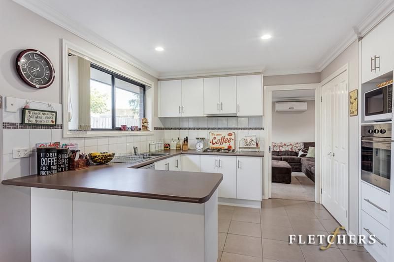 2/2 Waratah Avenue, Bayswater North VIC 3153, Image 1